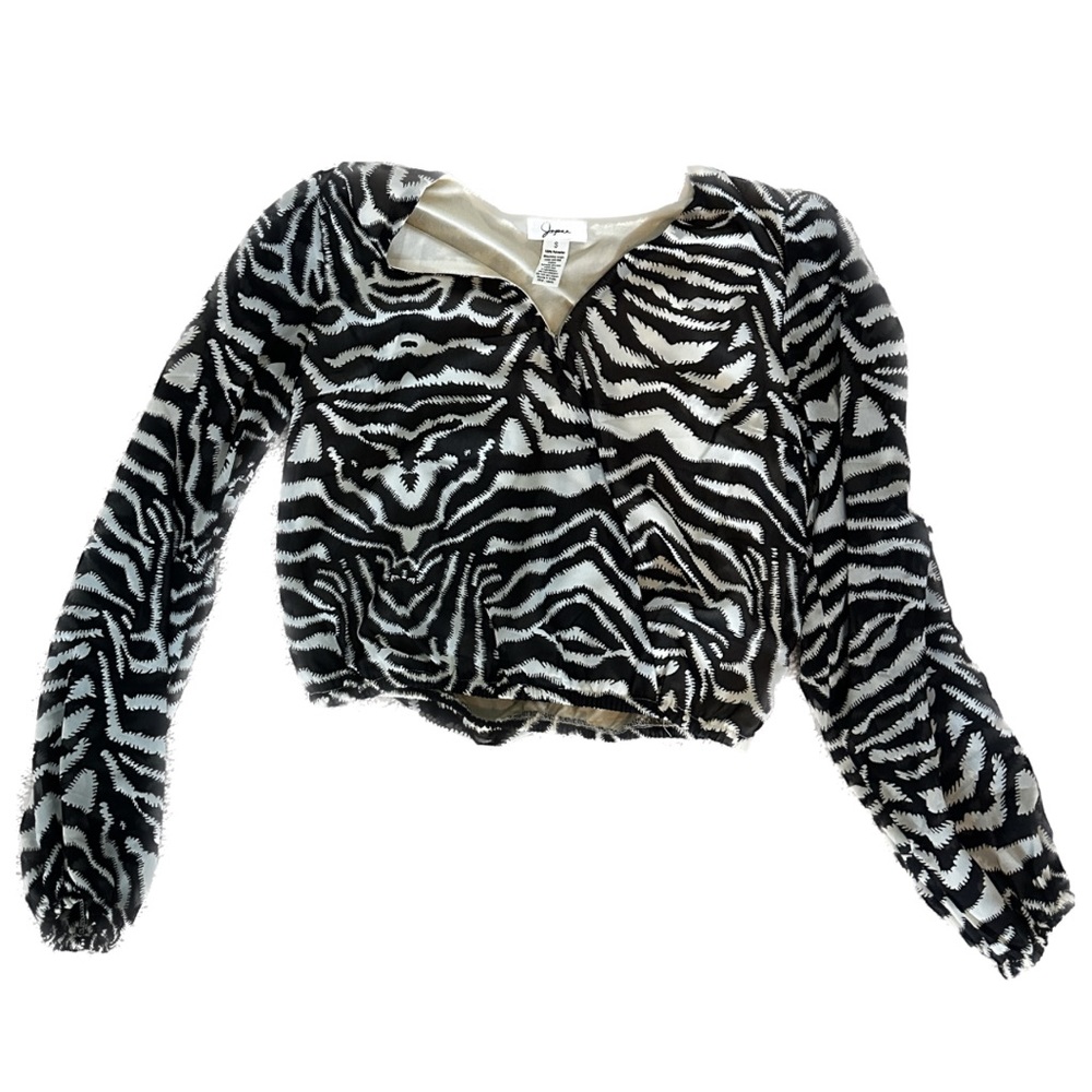 White and Black Patterned Long Sleeve Top